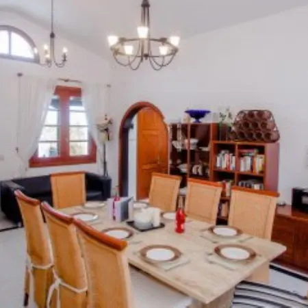 Villa Victoria Costa Teguise