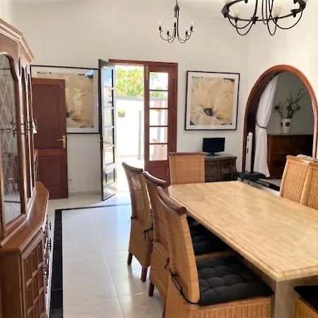 Victoria * Costa Teguise